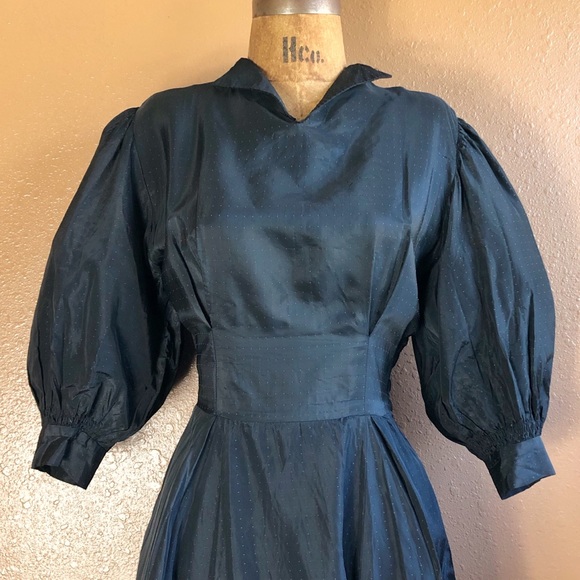 Vintage 40s Black + Green Micro Dot Dramatic Smocked Balloon Sleeve Party Dress - Picture 4 of 9